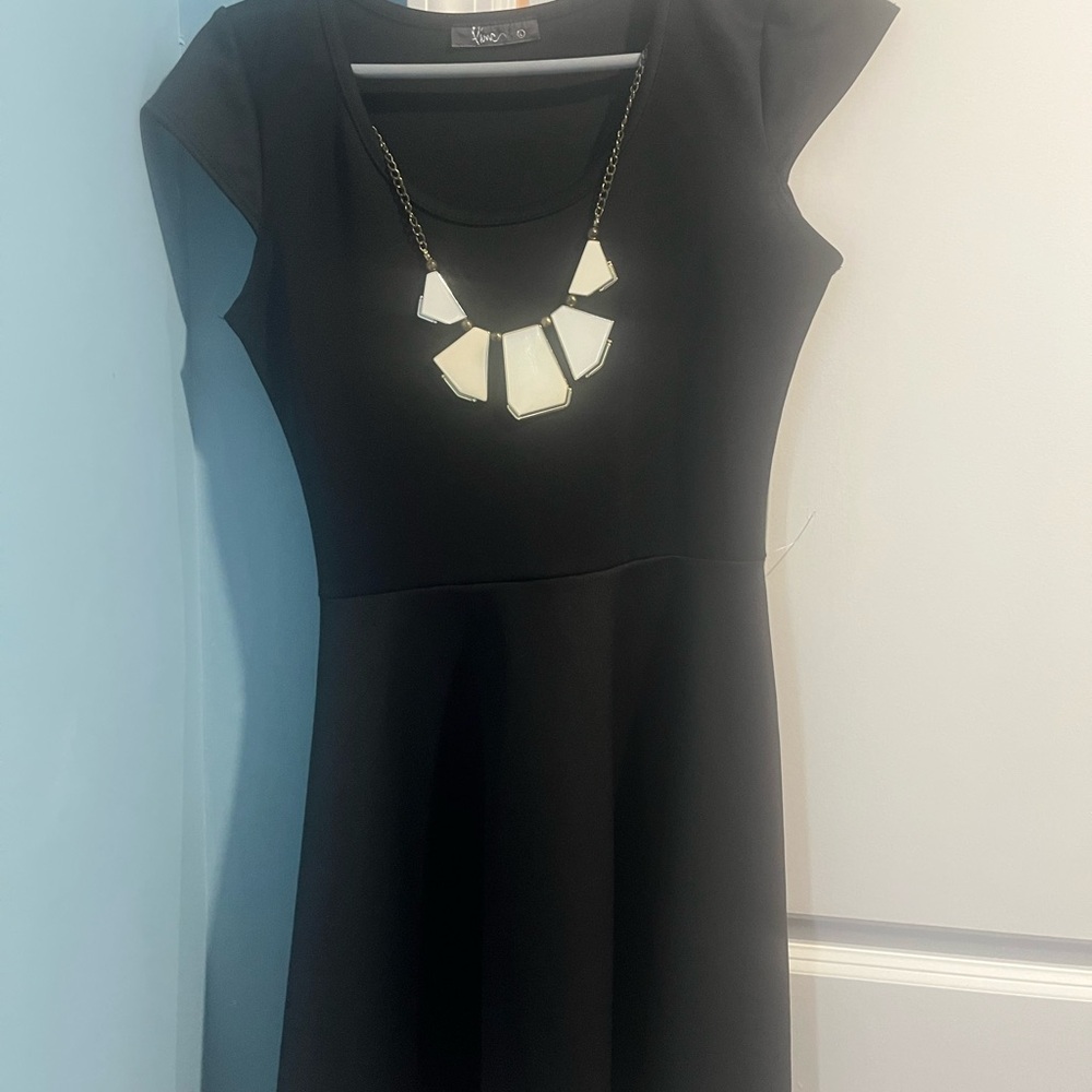 Pinc Black Large Fit & Flare Midi Dress With Necklace